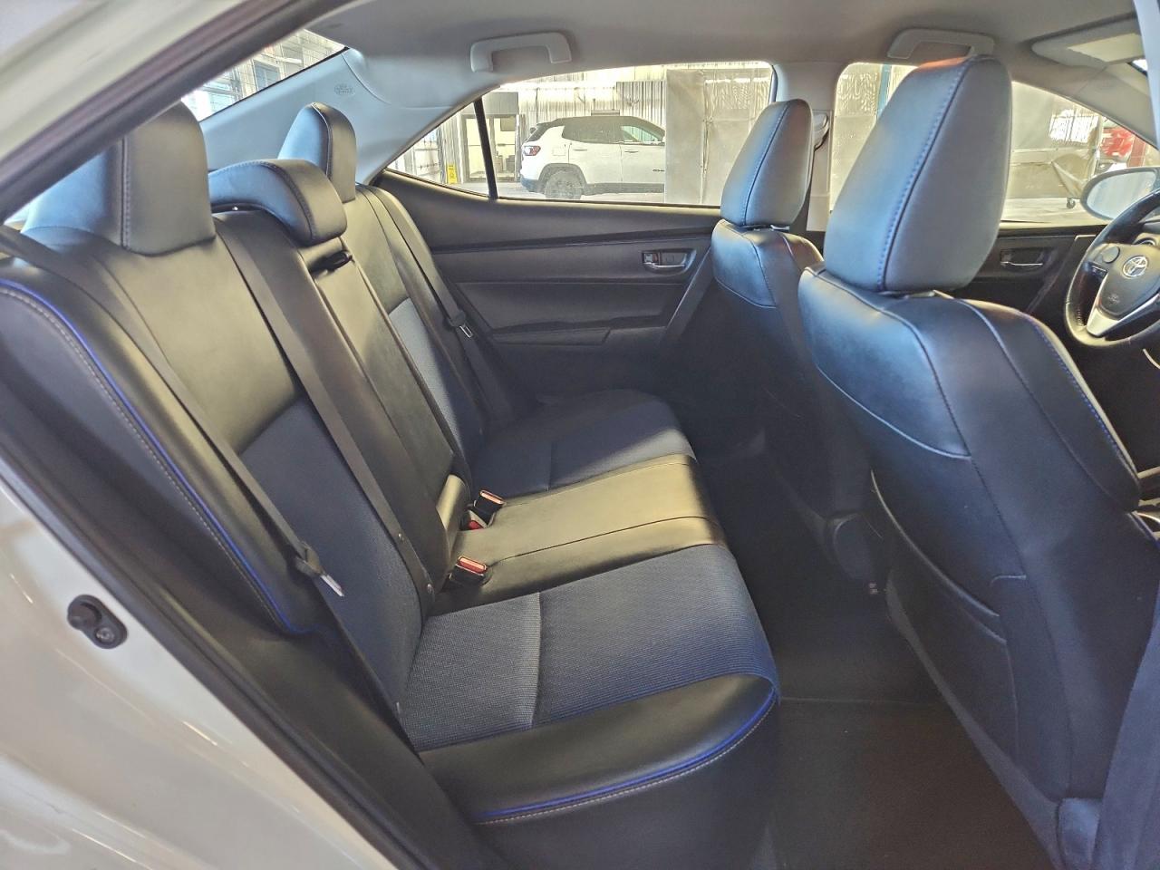 2017 TOYOTA COROLLA L photo 10