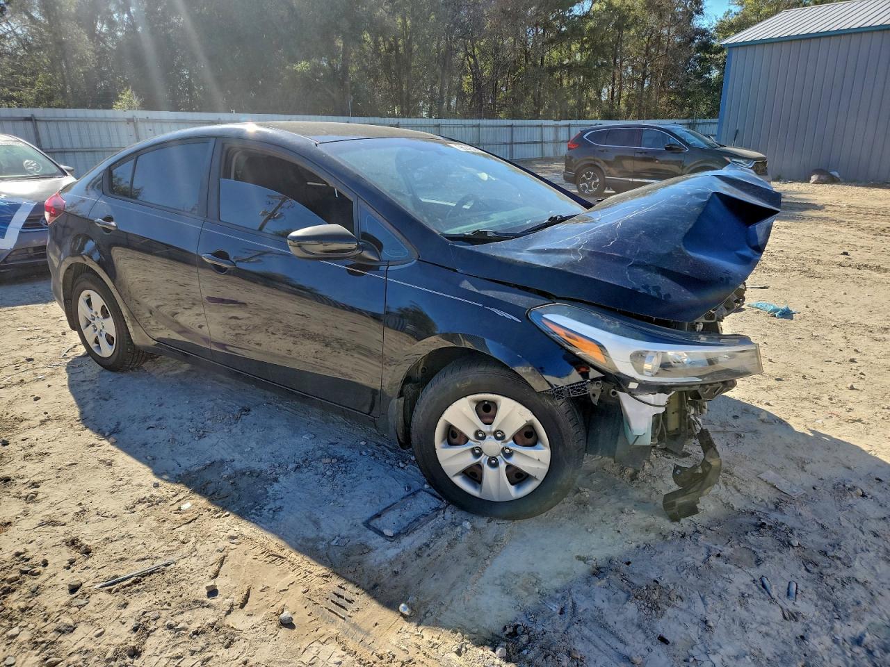 2017 KIA FORTE LX photo 4