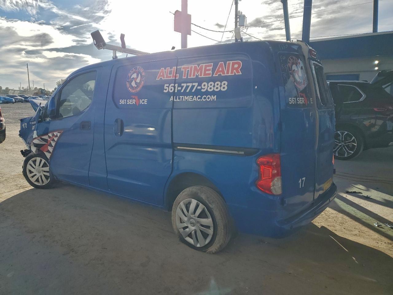 2021 NISSAN NV200 2.5S photo 2