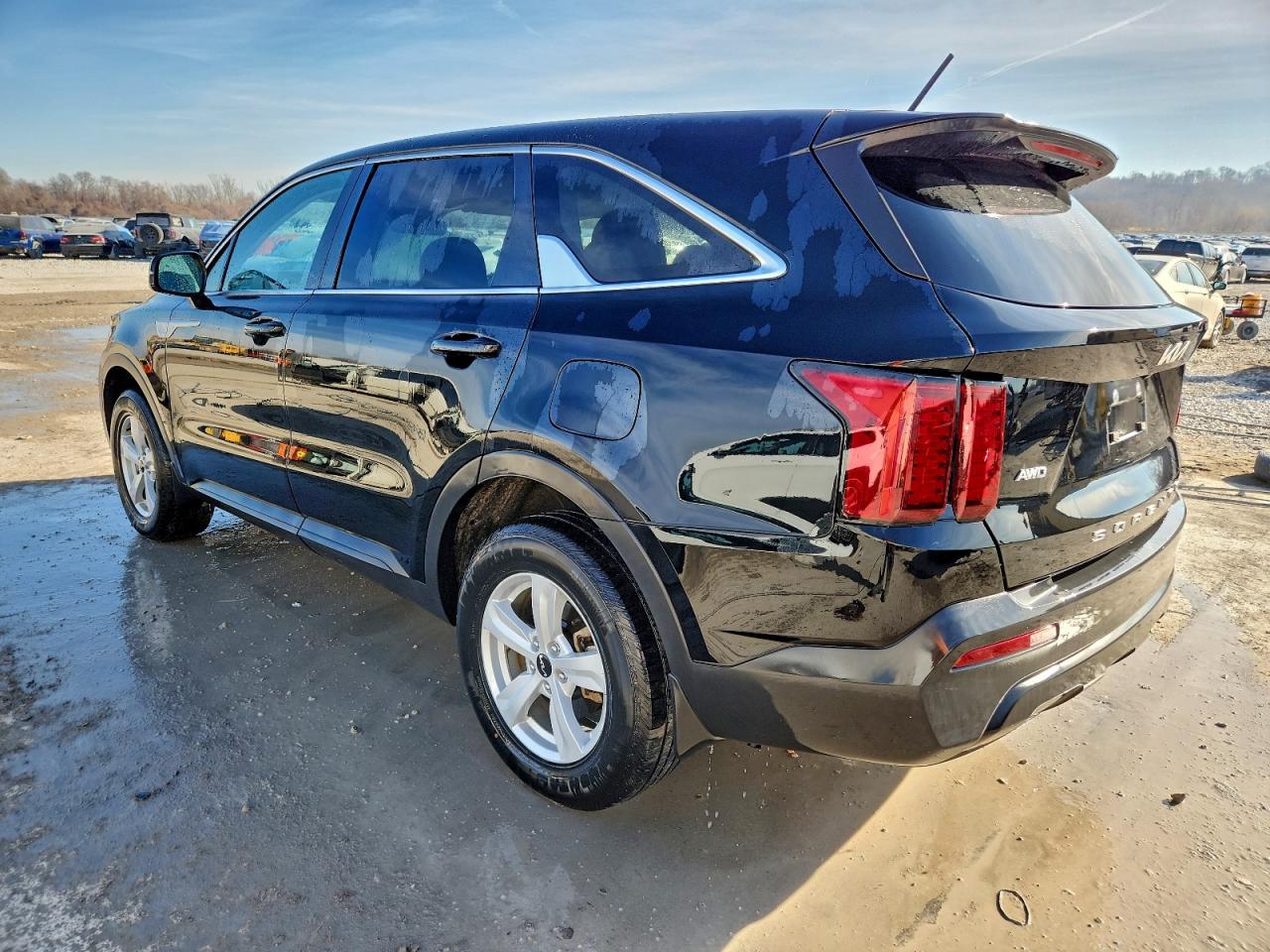 2022 KIA SORENTO LX photo 2