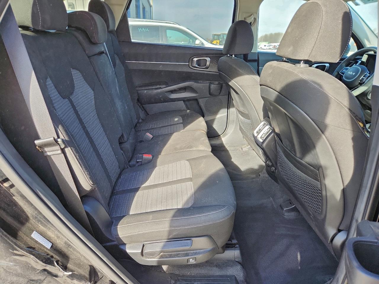 2022 KIA SORENTO LX photo 11