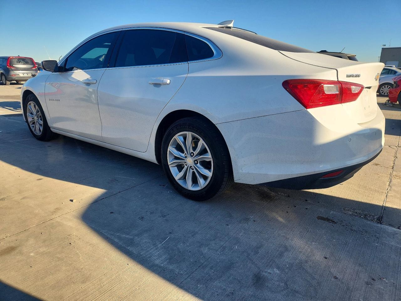2024 CHEVROLET MALIBU LT photo 2