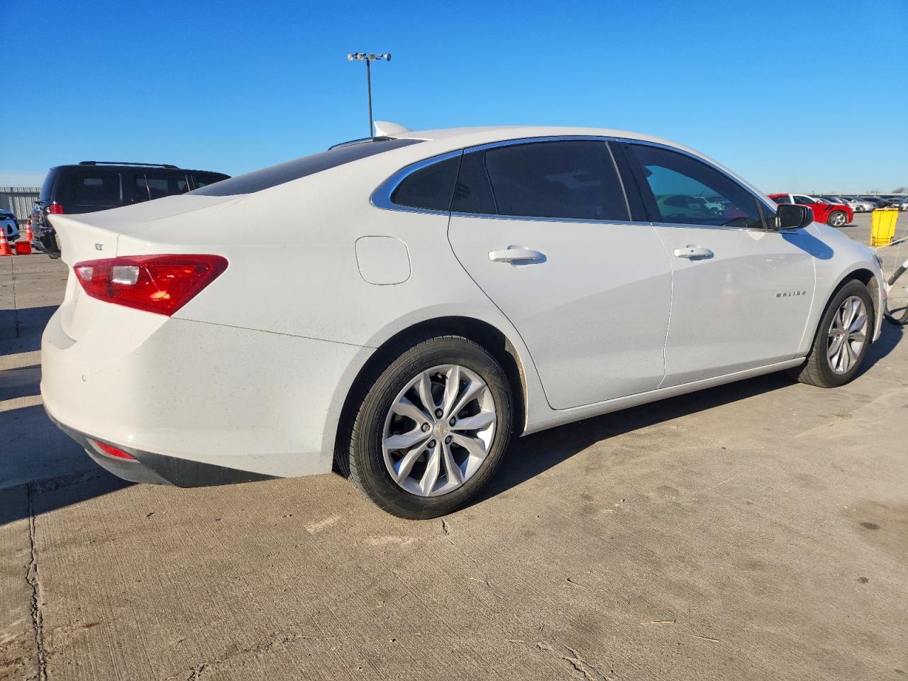 2024 CHEVROLET MALIBU LT photo 3