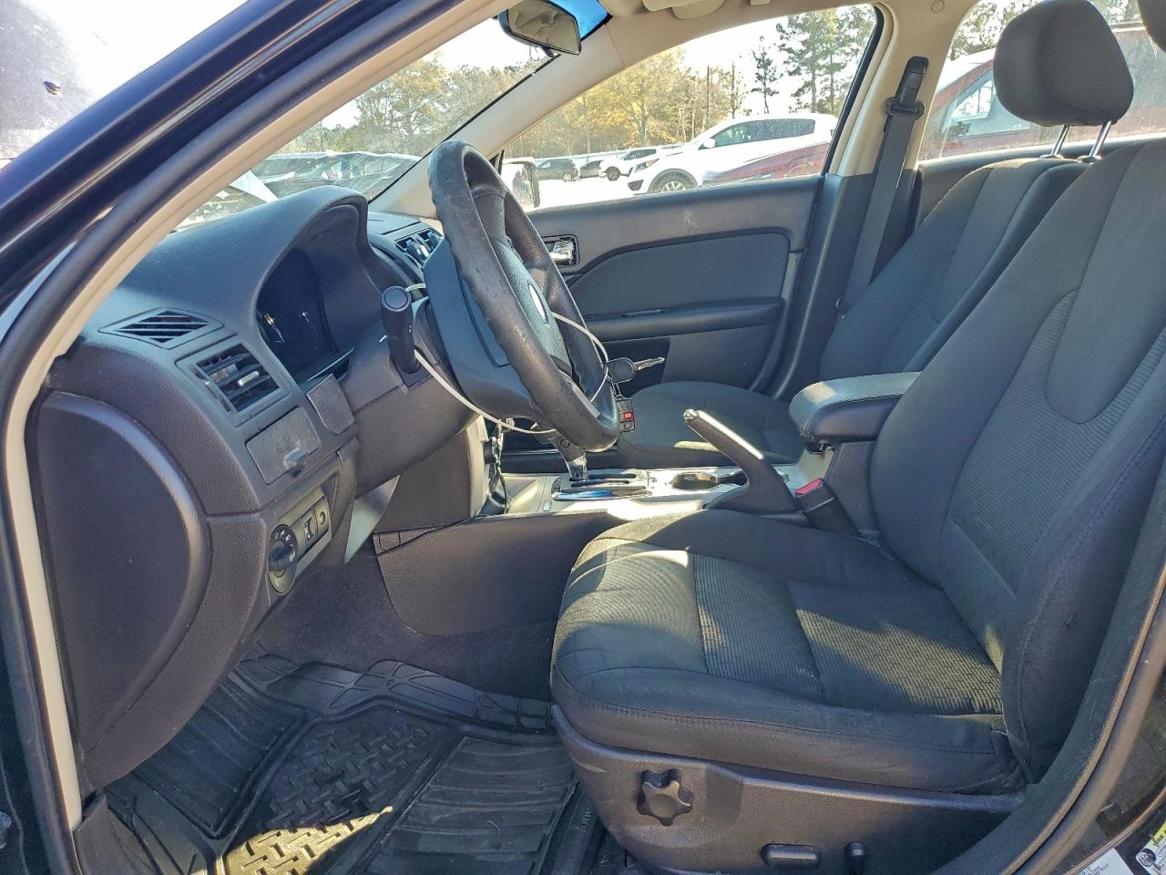 2011 FORD FUSION SE photo 7