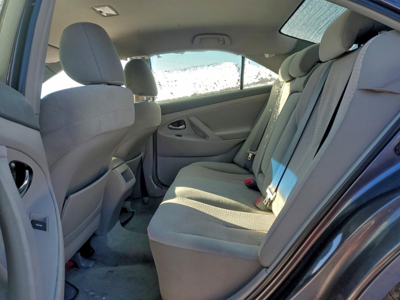 2011 TOYOTA CAMRY BASE photo 10