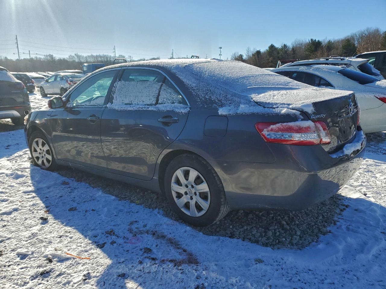 2011 TOYOTA CAMRY BASE photo 2