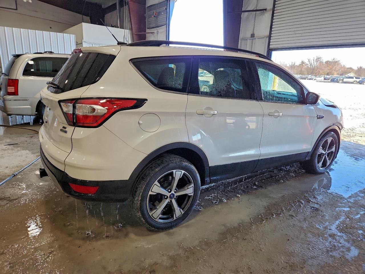 2017 FORD ESCAPE SE photo 3