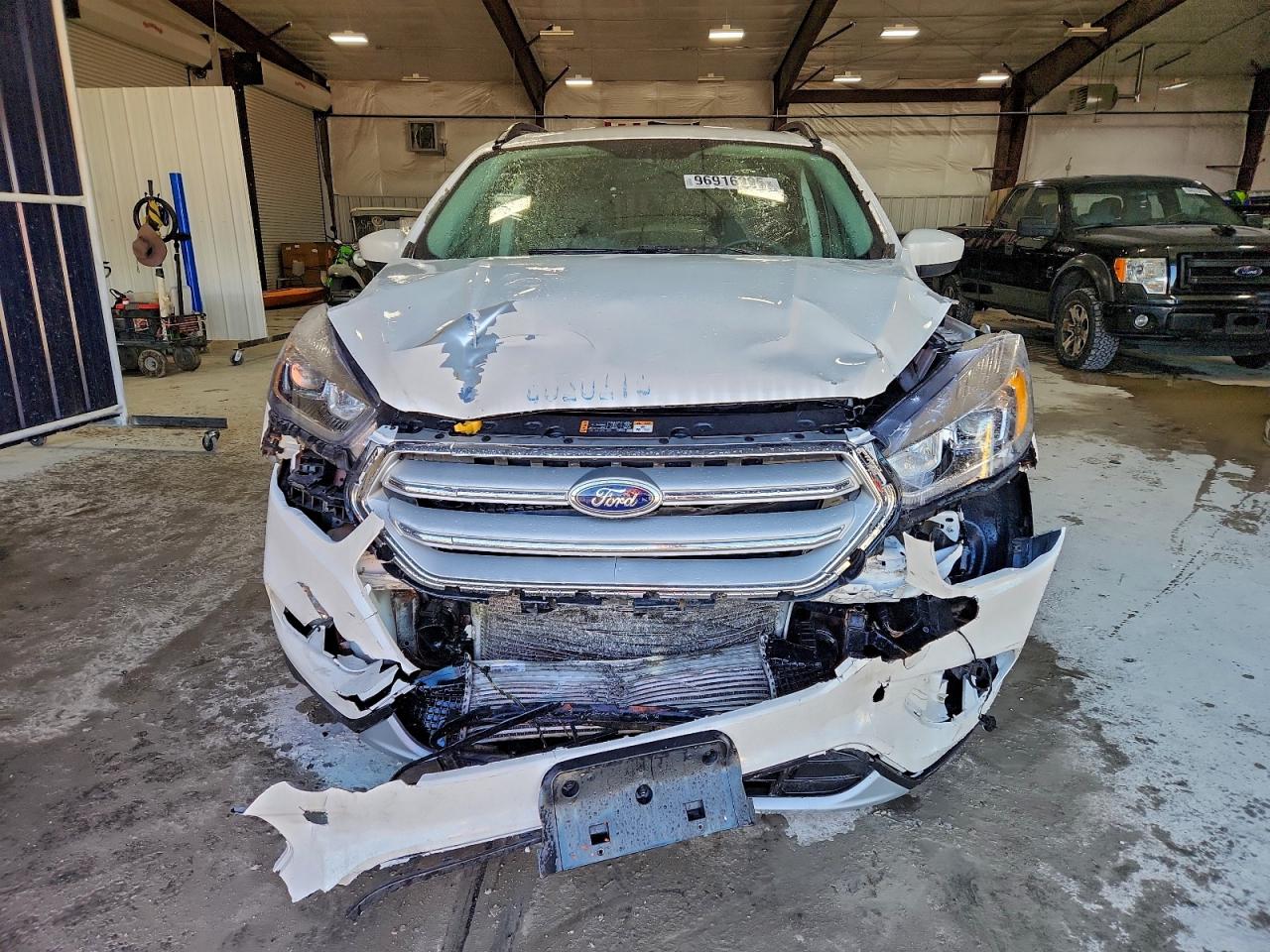 2017 FORD ESCAPE SE photo 5