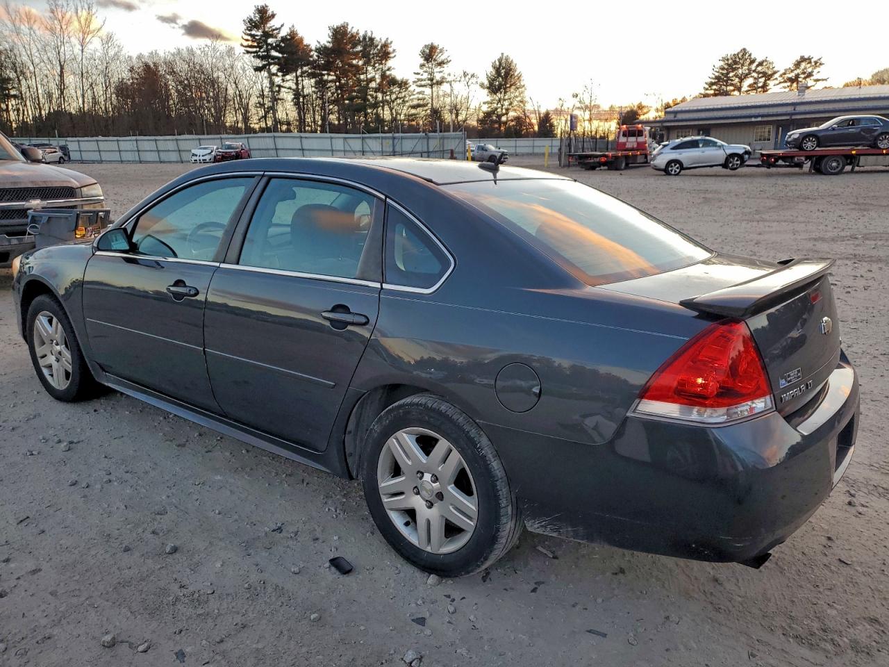 2013 CHEVROLET IMPALA LT photo 2