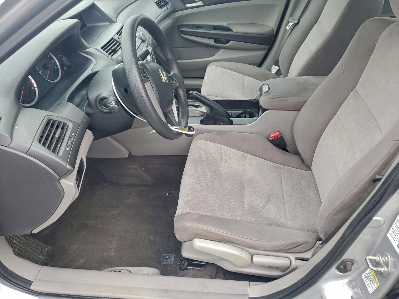 2010 HONDA ACCORD LX photo 7