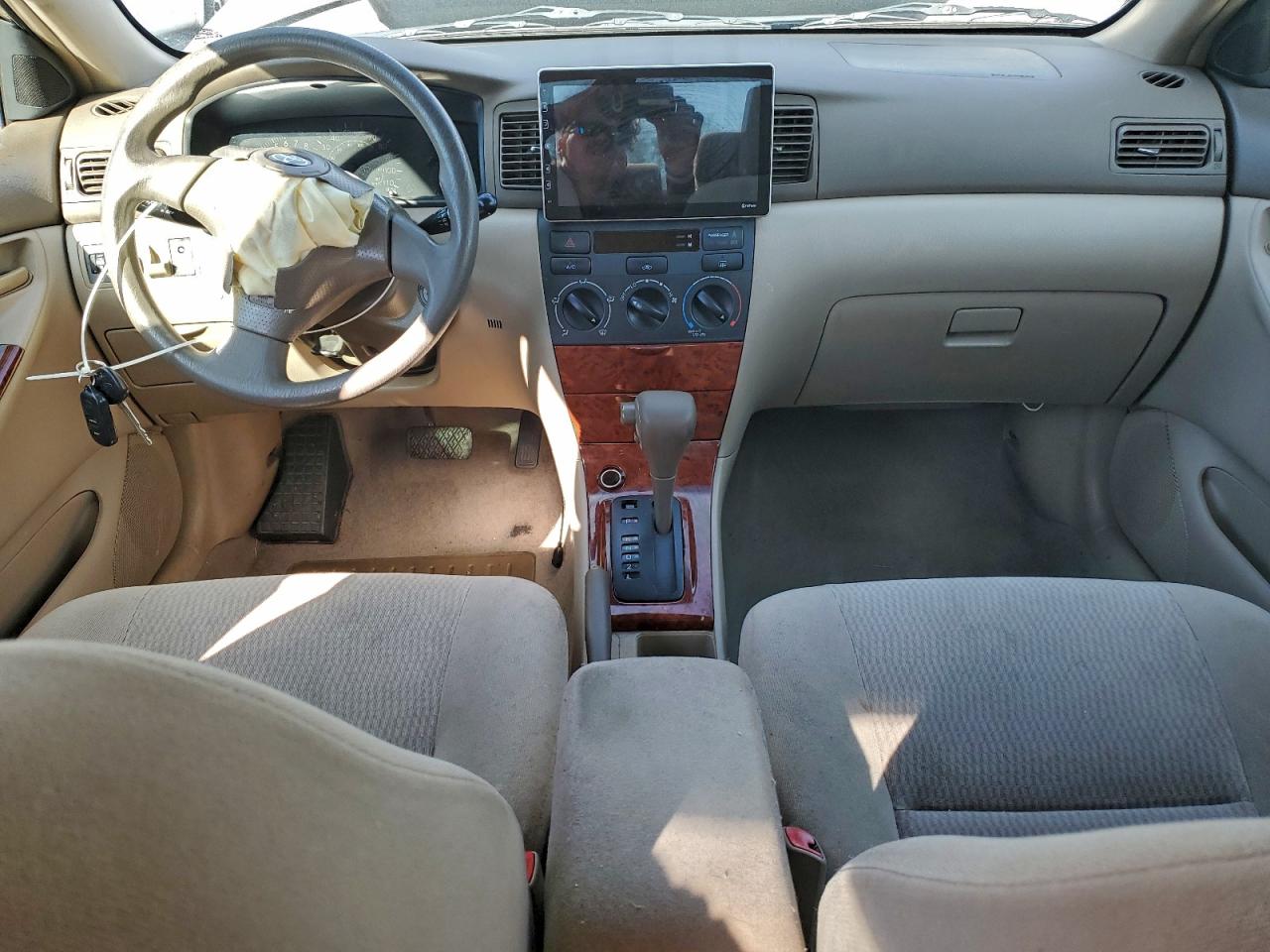 2005 TOYOTA COROLLA CE photo 8