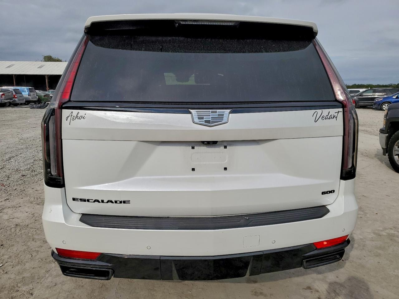 2024 CADILLAC ESCALADE ESV SPORT photo 6