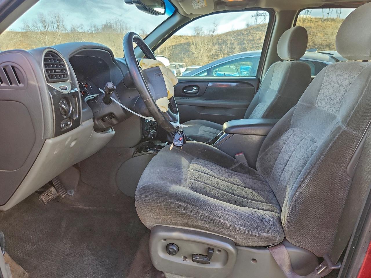 2002 GMC ENVOY XL photo 7