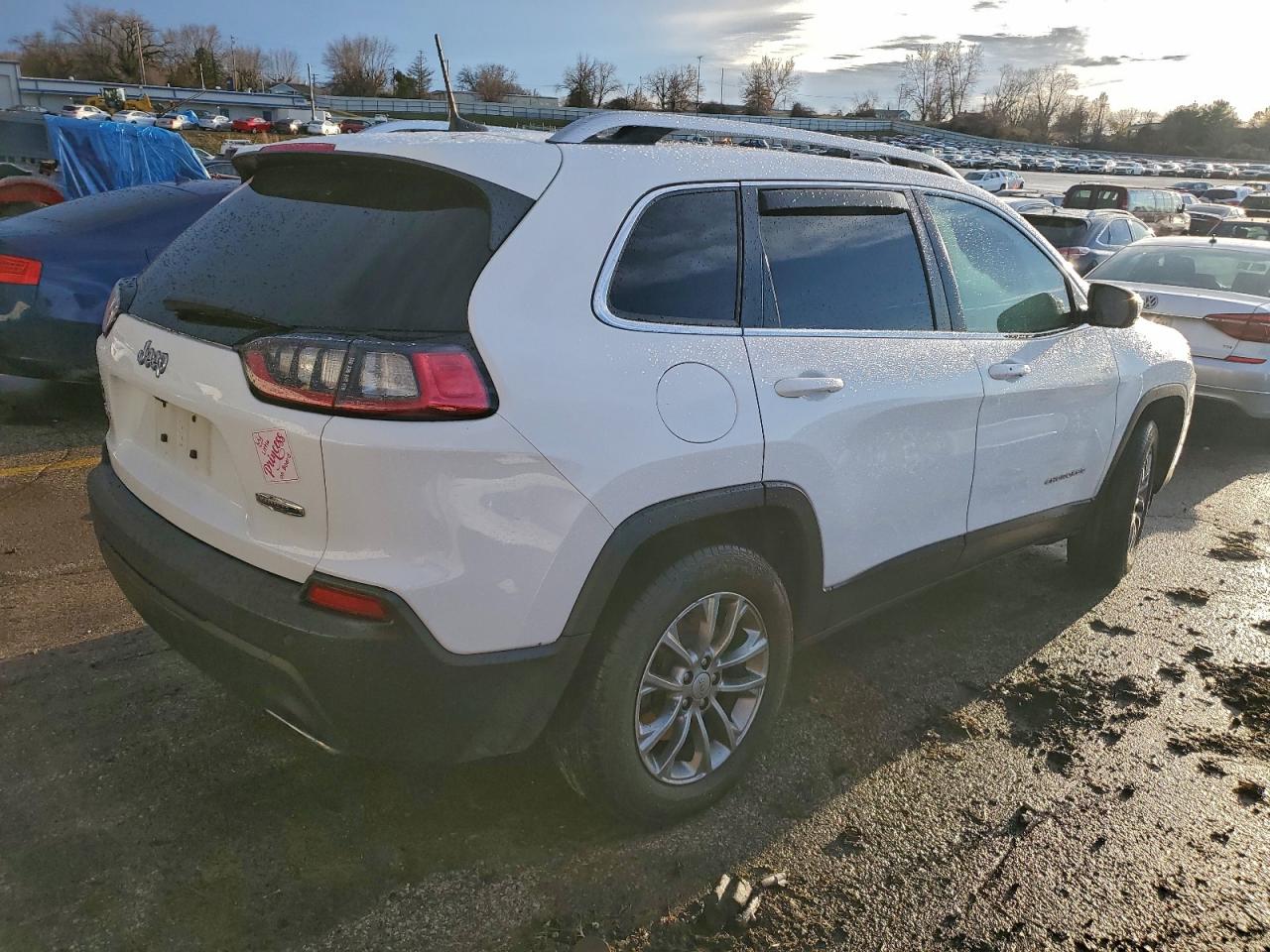 2021 JEEP CHEROKEE LATITUDE LUX photo 7