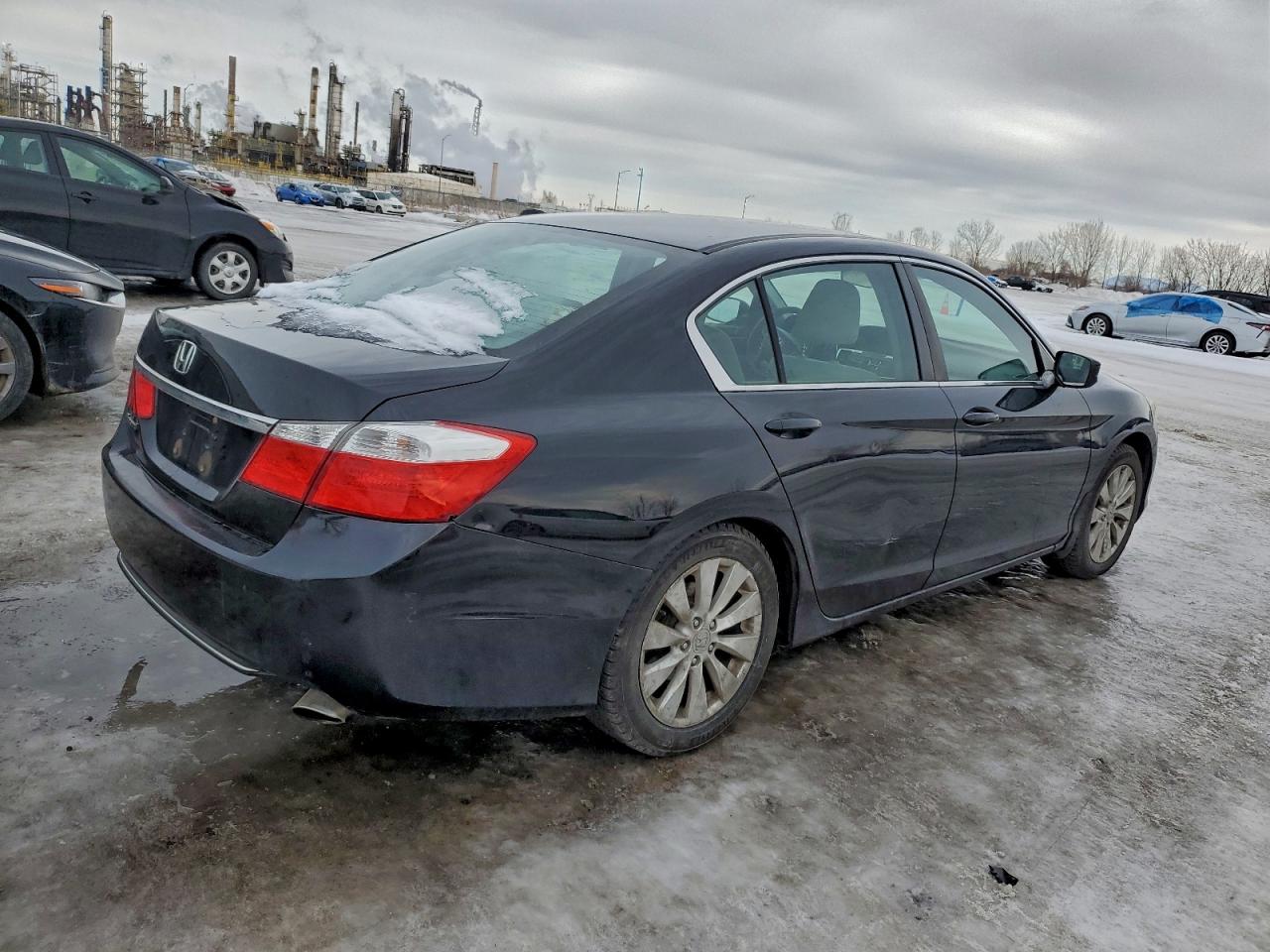 2013 HONDA ACCORD LX photo 3
