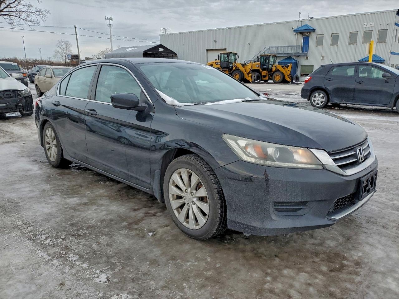 2013 HONDA ACCORD LX photo 4