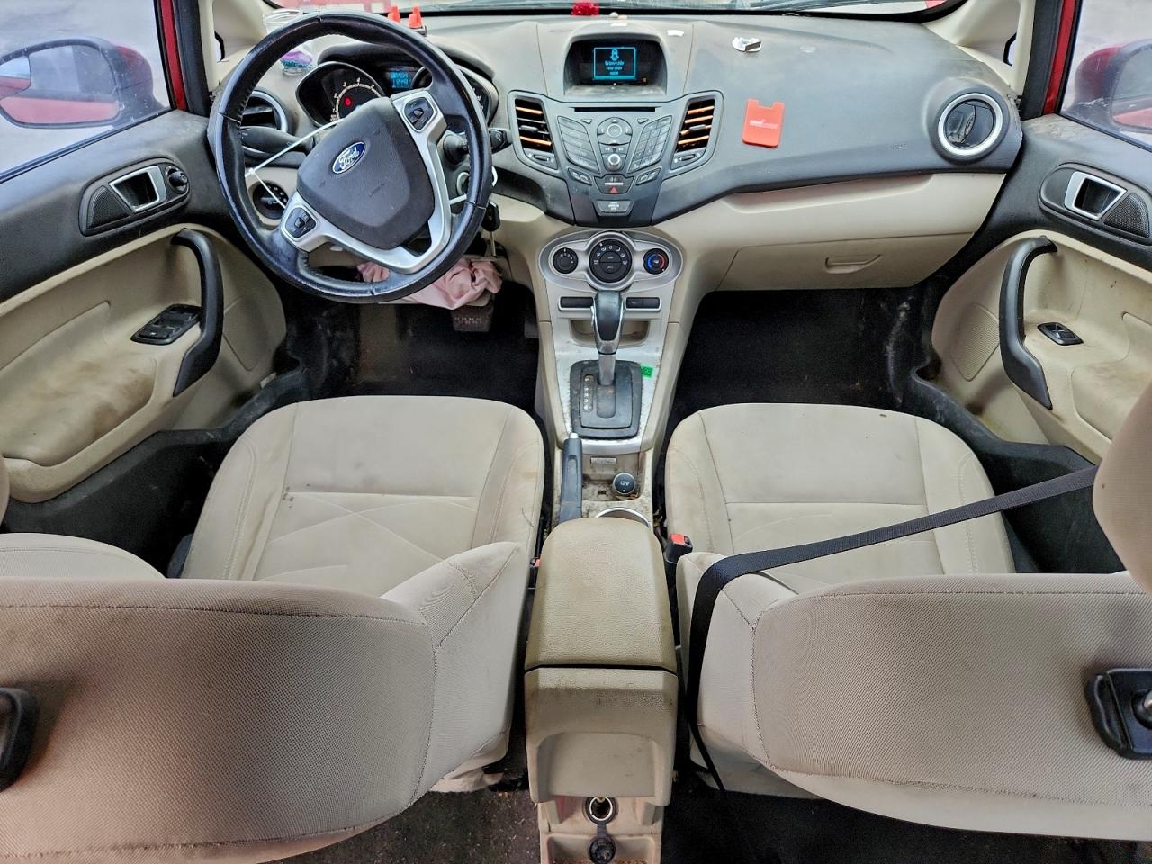 2016 FORD FIESTA SE photo 8