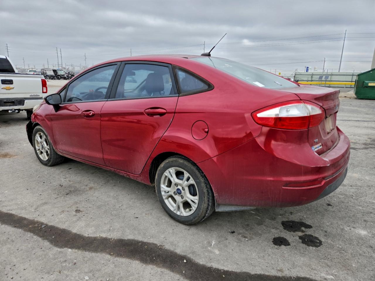 2016 FORD FIESTA SE photo 2