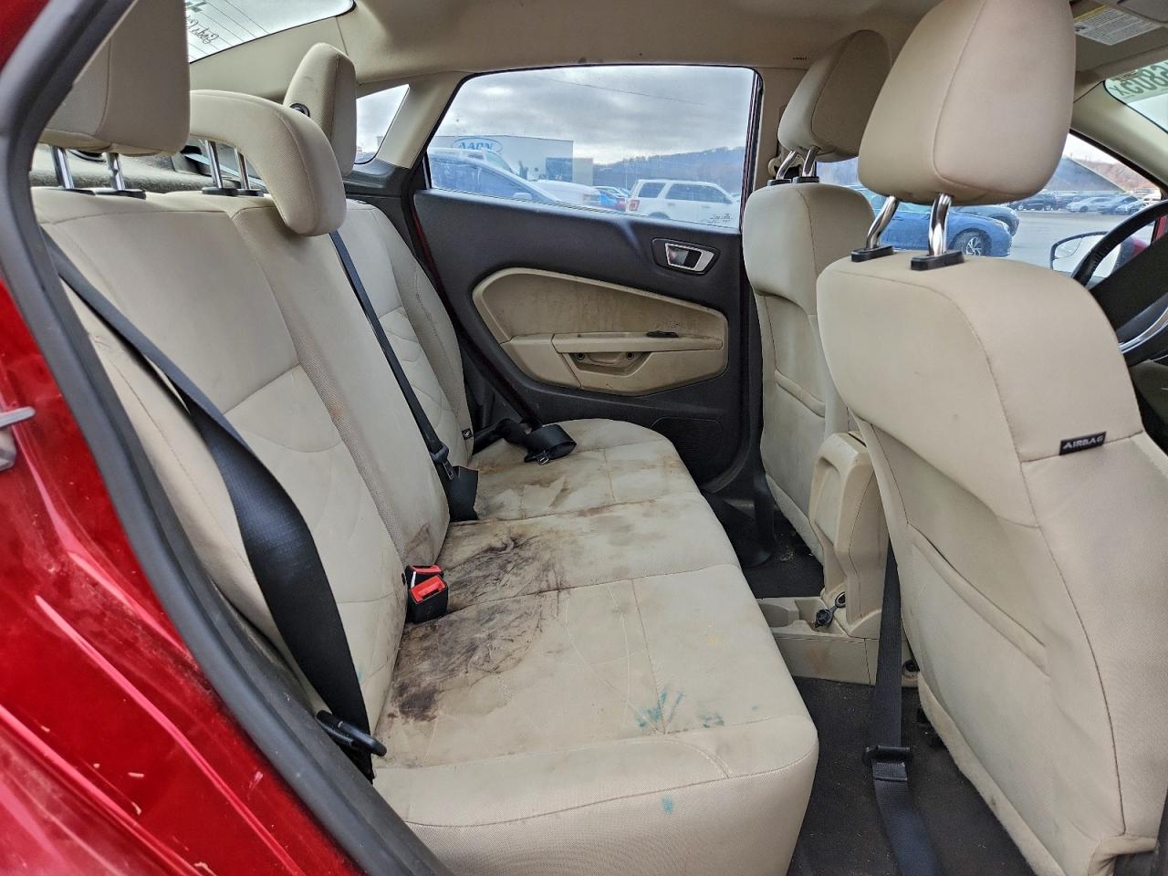 2016 FORD FIESTA SE photo 10