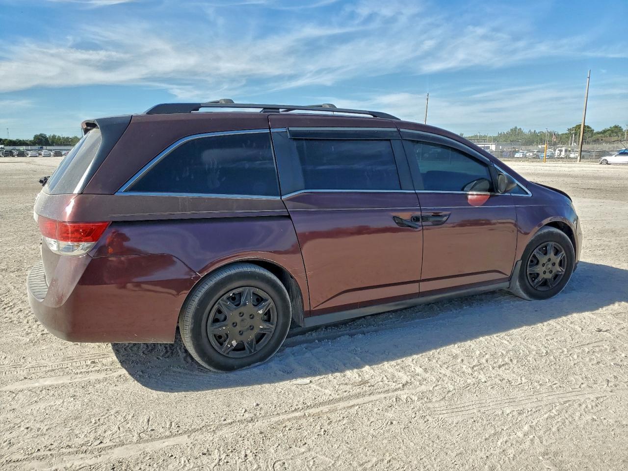 2014 HONDA ODYSSEY LX photo 3