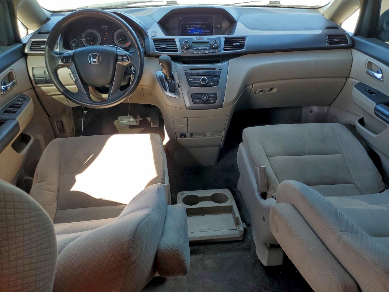 2014 HONDA ODYSSEY LX photo 8