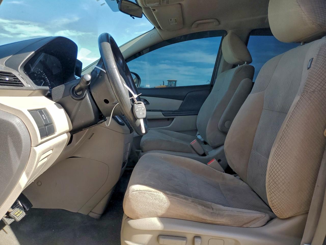 2014 HONDA ODYSSEY LX photo 7