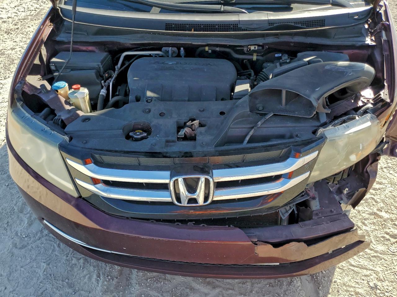 2014 HONDA ODYSSEY LX photo 12