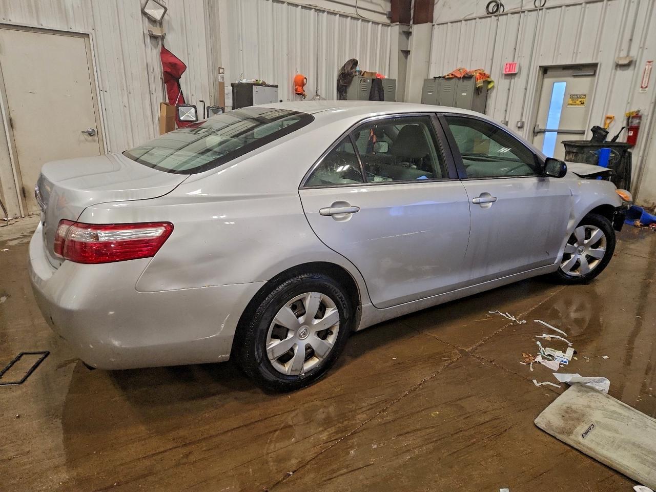 2009 TOYOTA CAMRY BASE photo 3