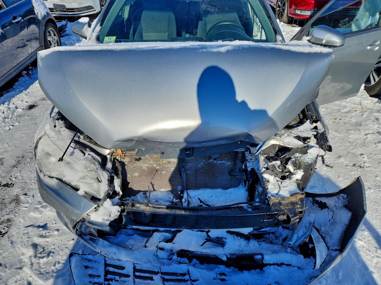 2016 TOYOTA CAMRY LE photo 11