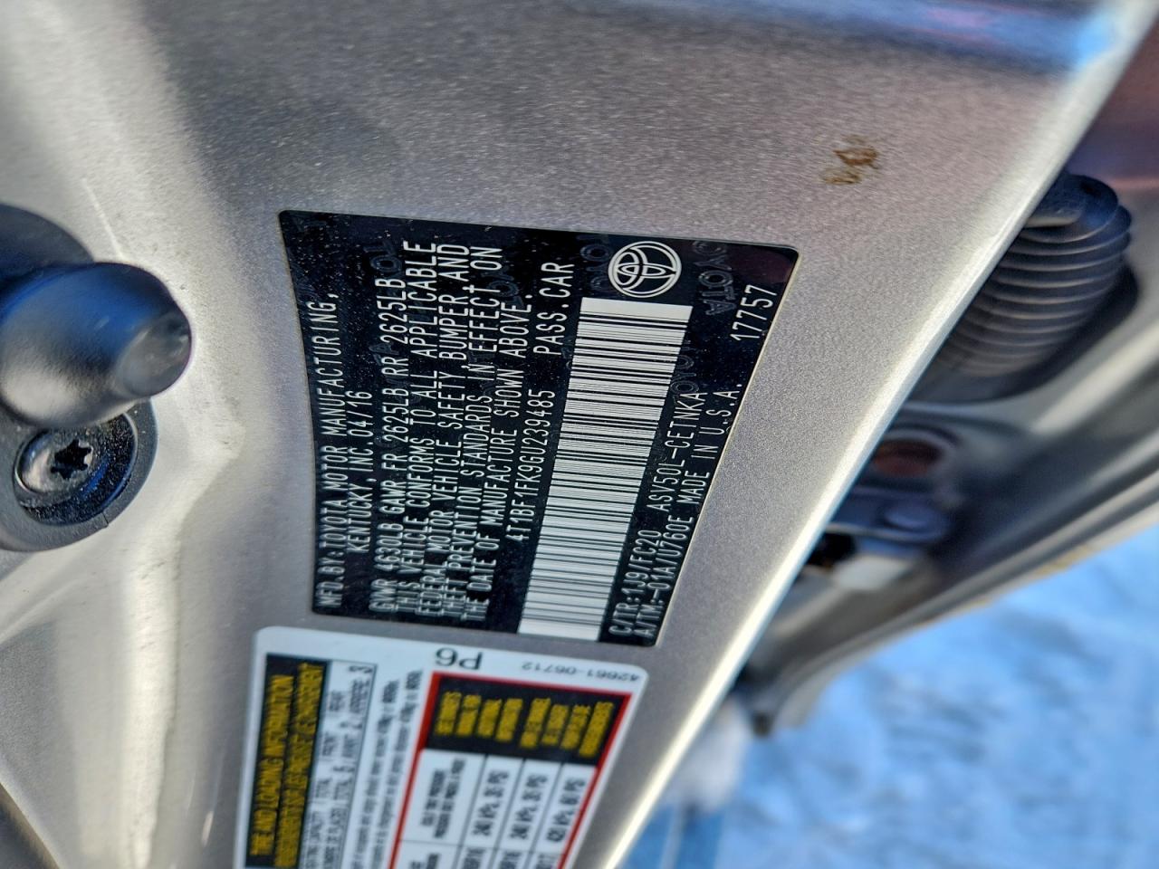 2016 TOYOTA CAMRY LE photo 12