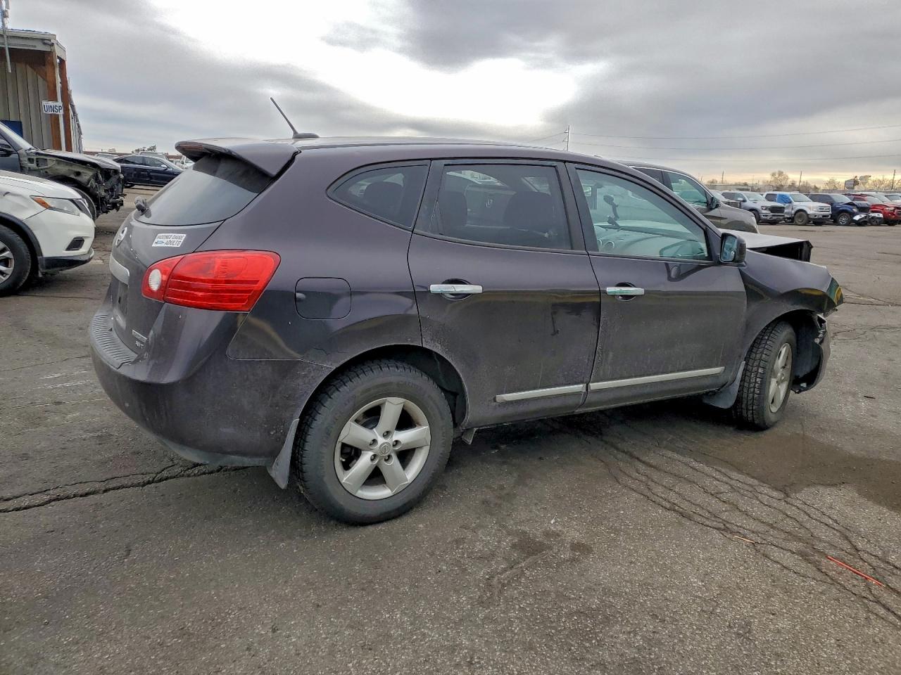2013 NISSAN ROGUE S photo 3
