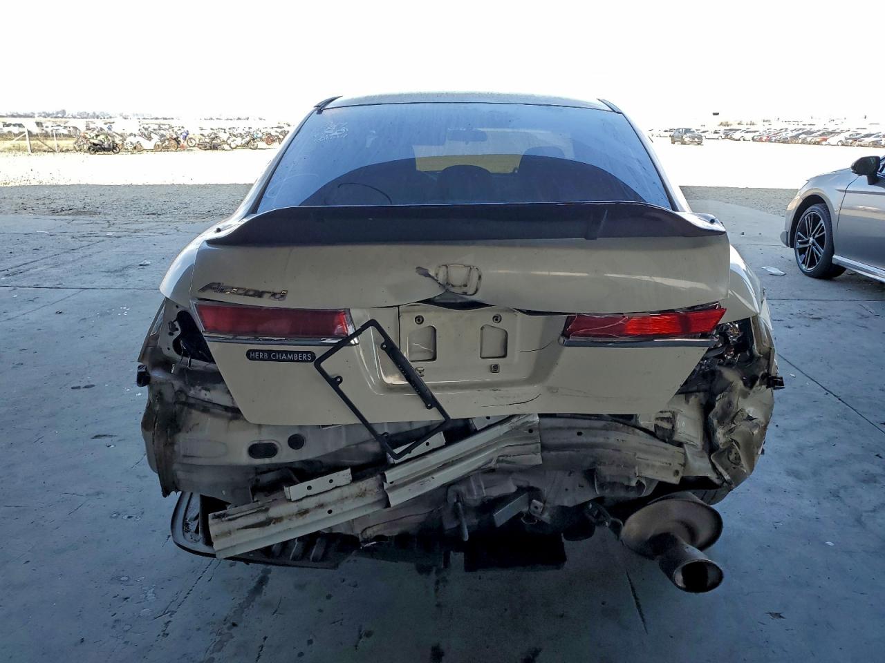 2012 HONDA ACCORD LXP photo 6