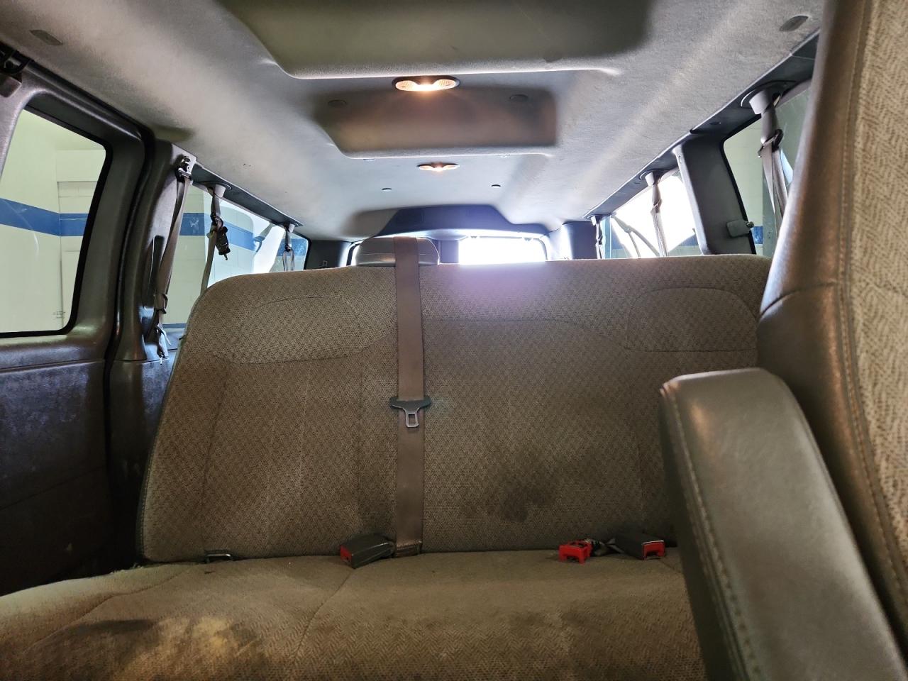 2018 CHEVROLET EXPRESS G3500 LT photo 10