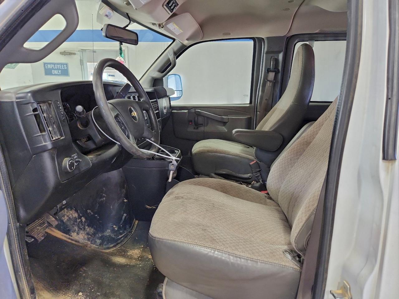 2018 CHEVROLET EXPRESS G3500 LT photo 7