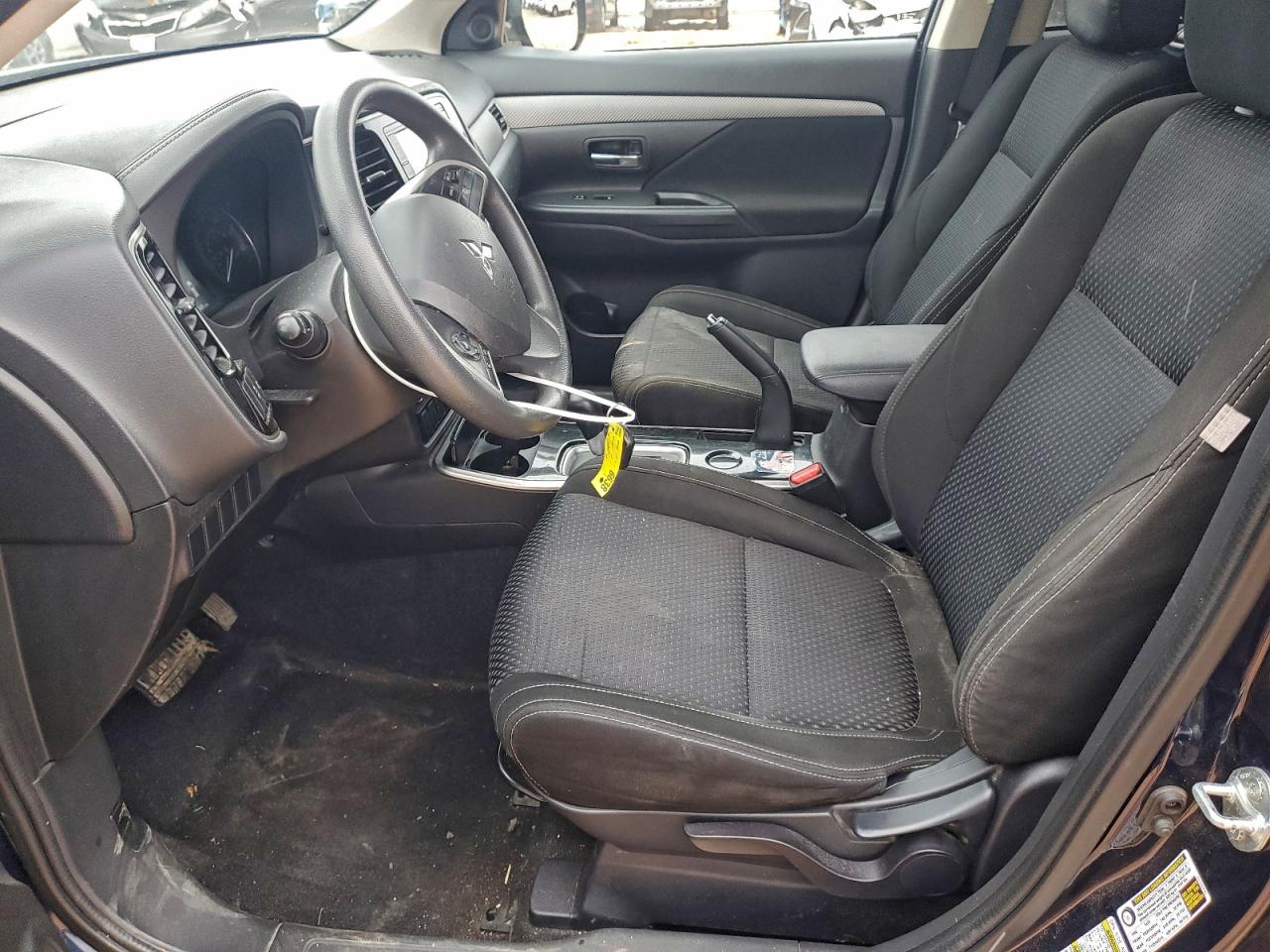 2018 MITSUBISHI OUTLANDER ES photo 7