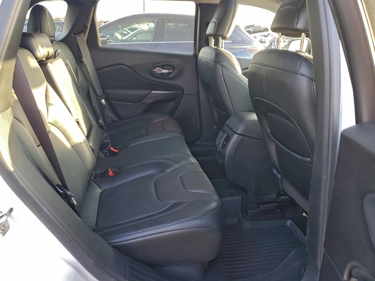 2021 JEEP CHEROKEE LATITUDE LUX photo 11