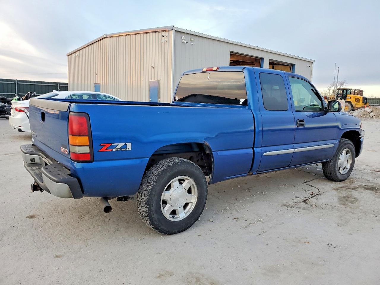 2004 GMC NEW SIERRA K1500 photo 3