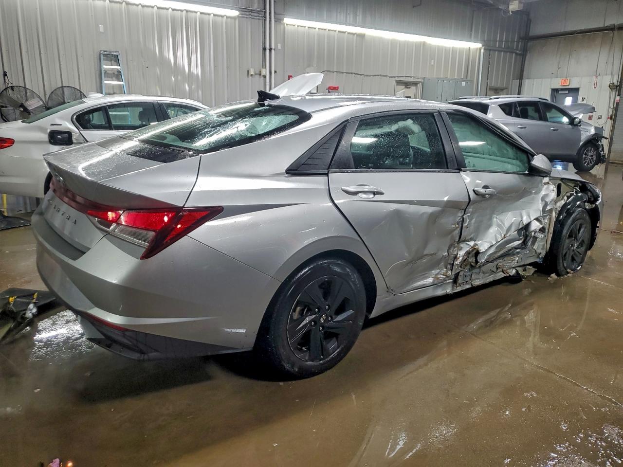 2023 HYUNDAI ELANTRA SEL photo 3