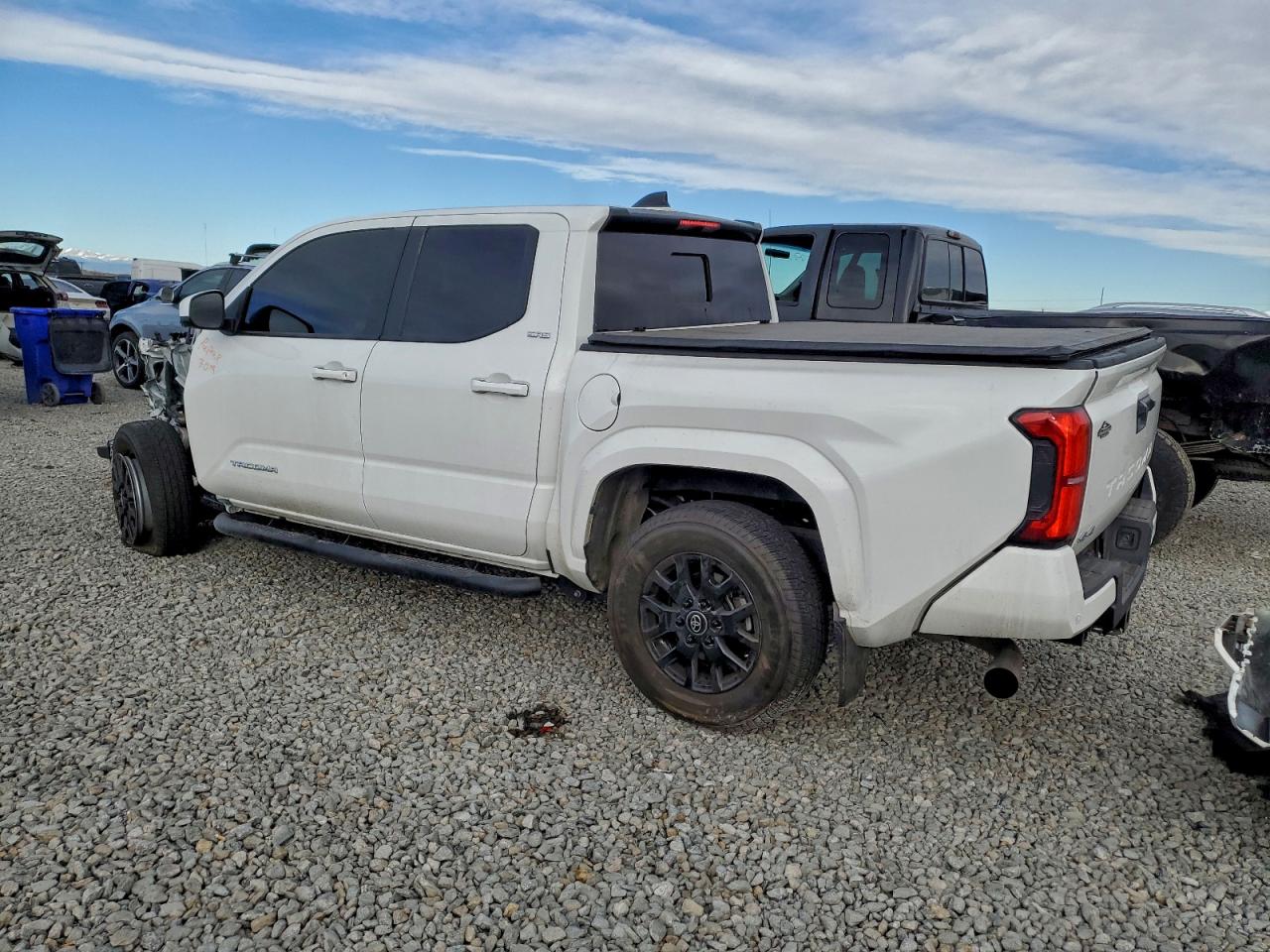 2024 TOYOTA TACOMA DOUBLE CAB photo 2