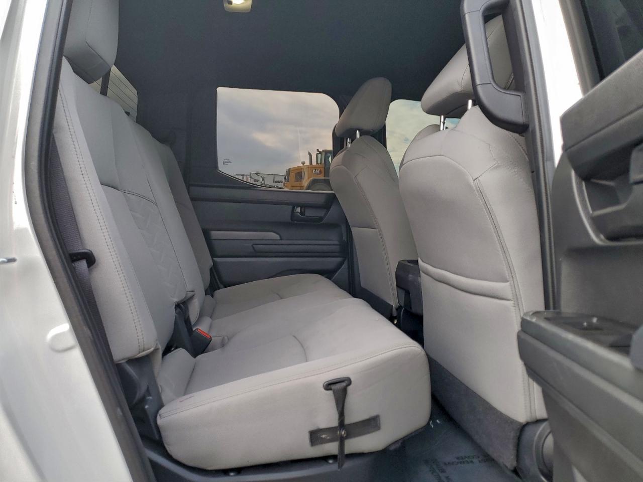 2024 TOYOTA TACOMA DOUBLE CAB photo 10