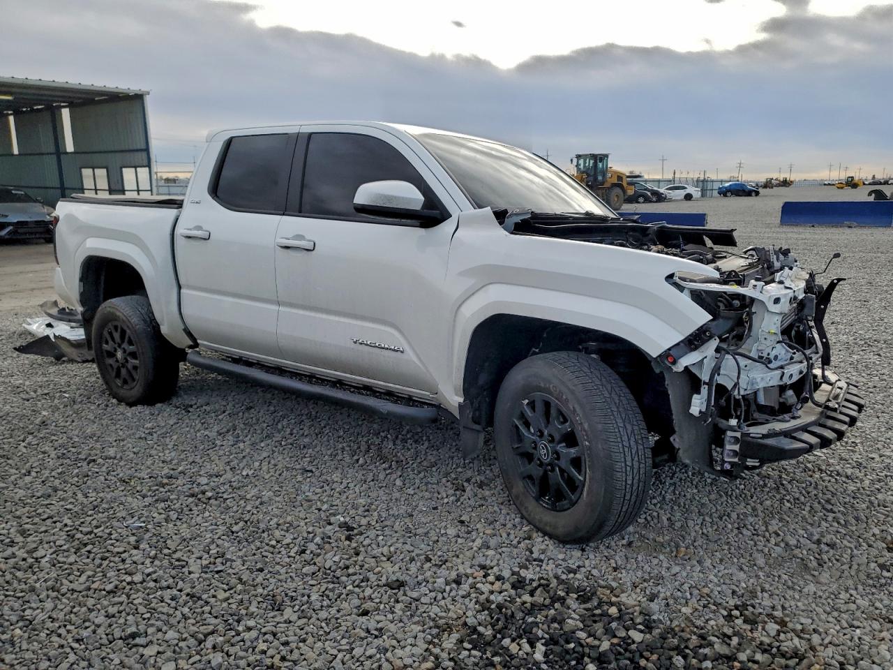 2024 TOYOTA TACOMA DOUBLE CAB photo 4
