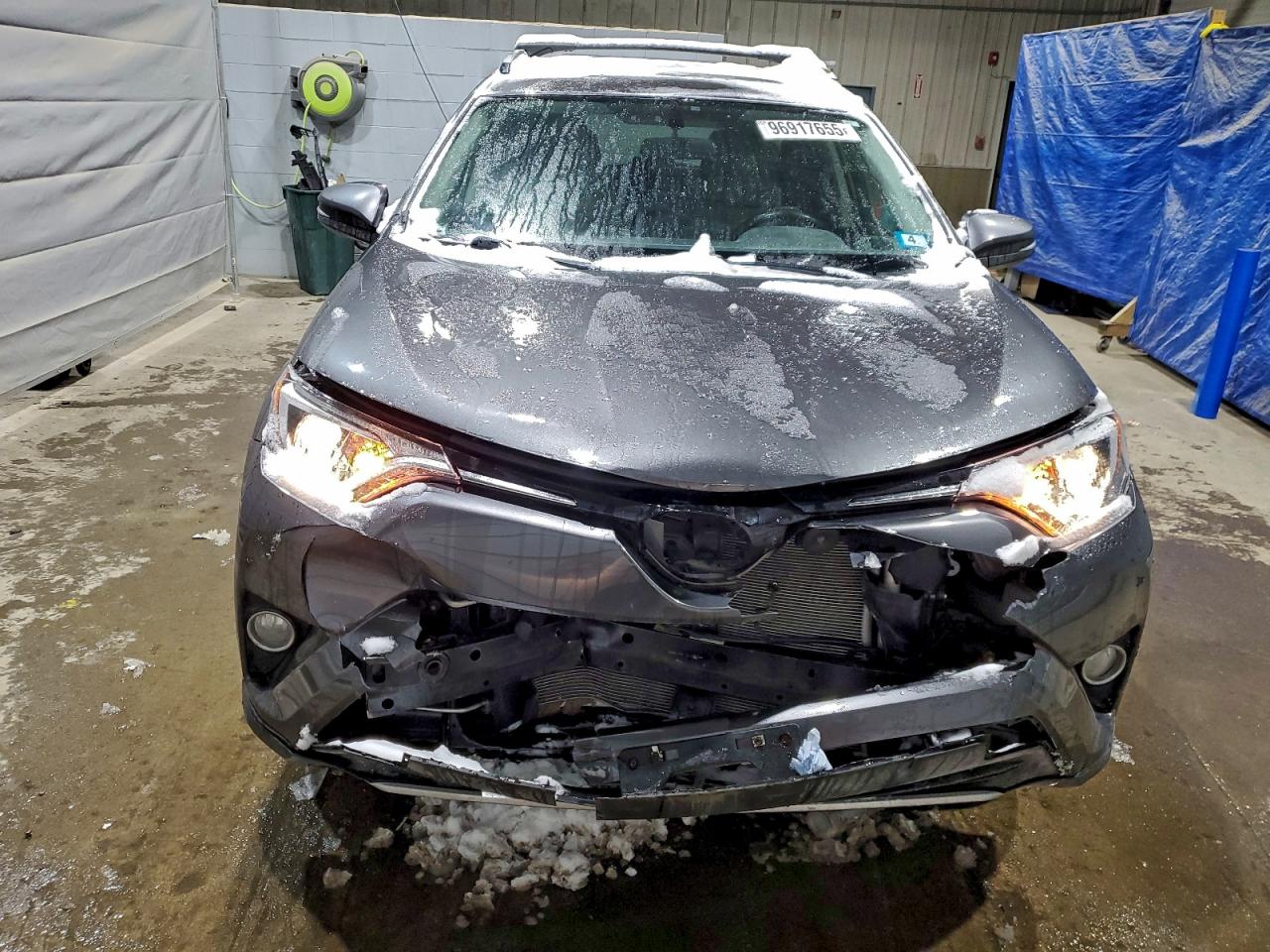 2016 TOYOTA RAV4 XLE photo 5