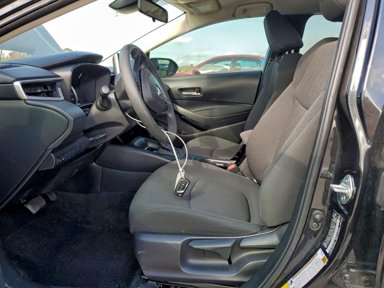 2020 TOYOTA COROLLA LE photo 7