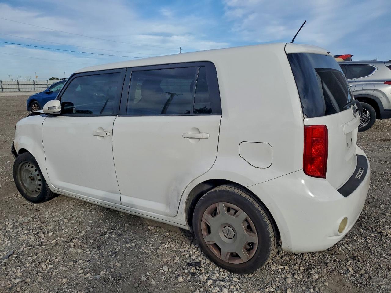 2008 TOYOTA SCION XB photo 2