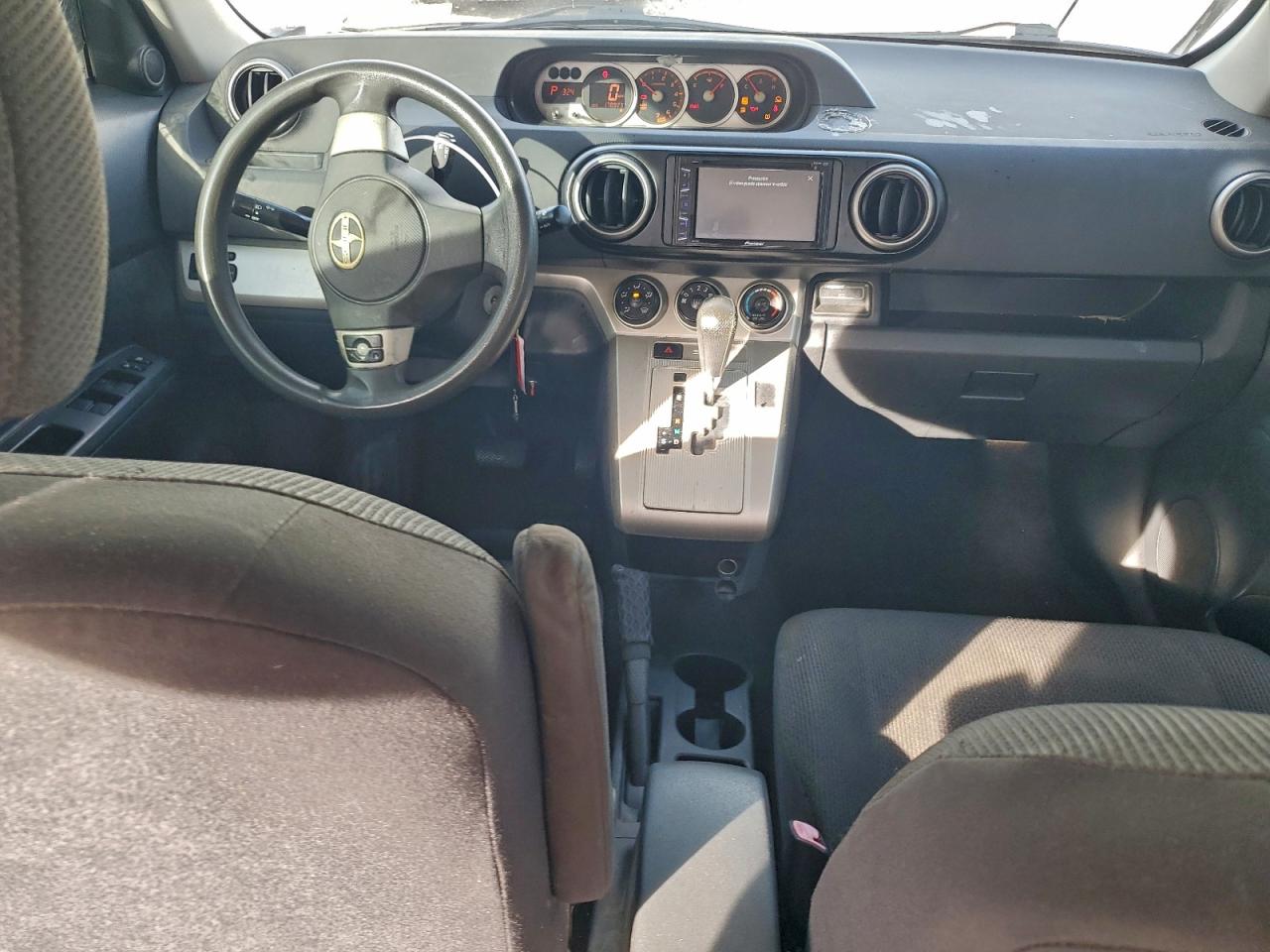 2008 TOYOTA SCION XB photo 8
