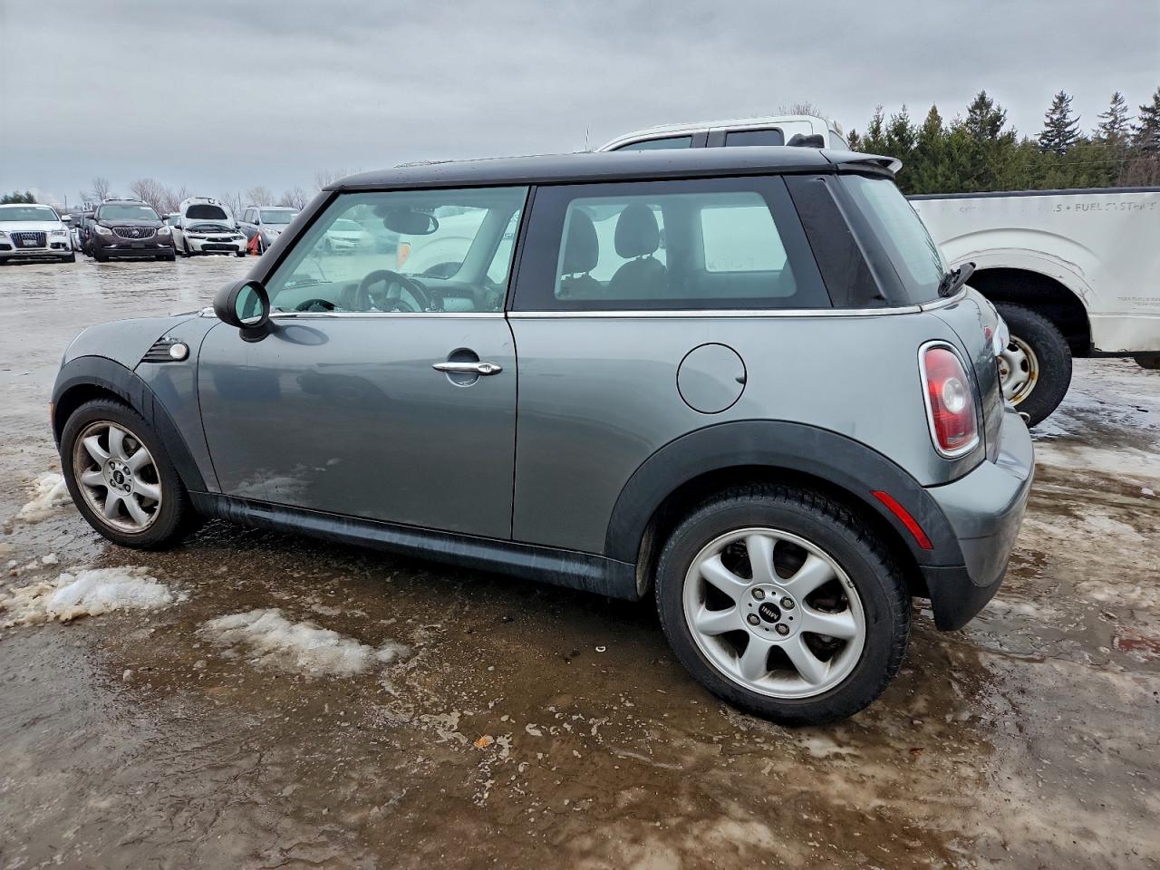 2010 MINI COOPER photo 2