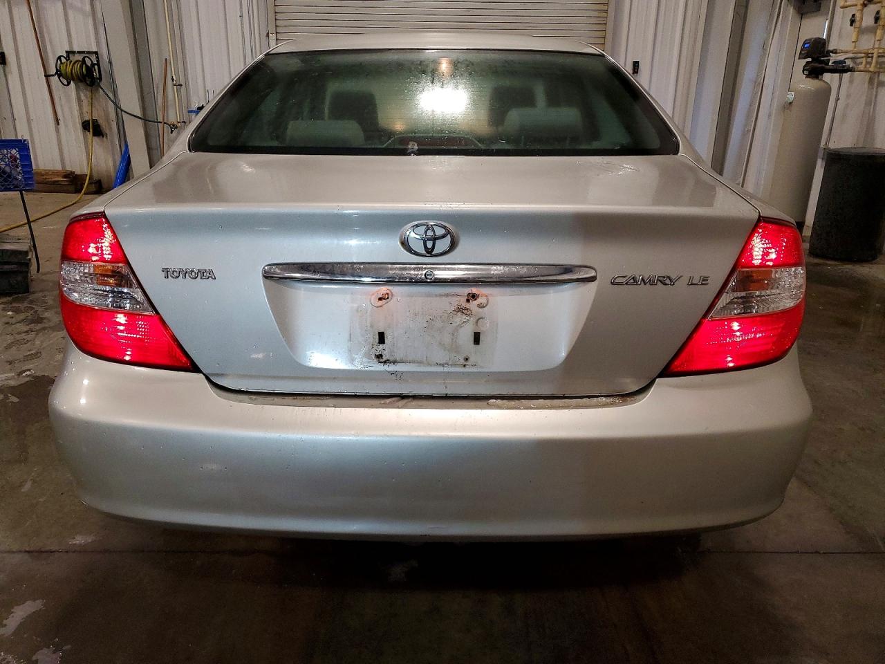 2002 TOYOTA CAMRY LE photo 6