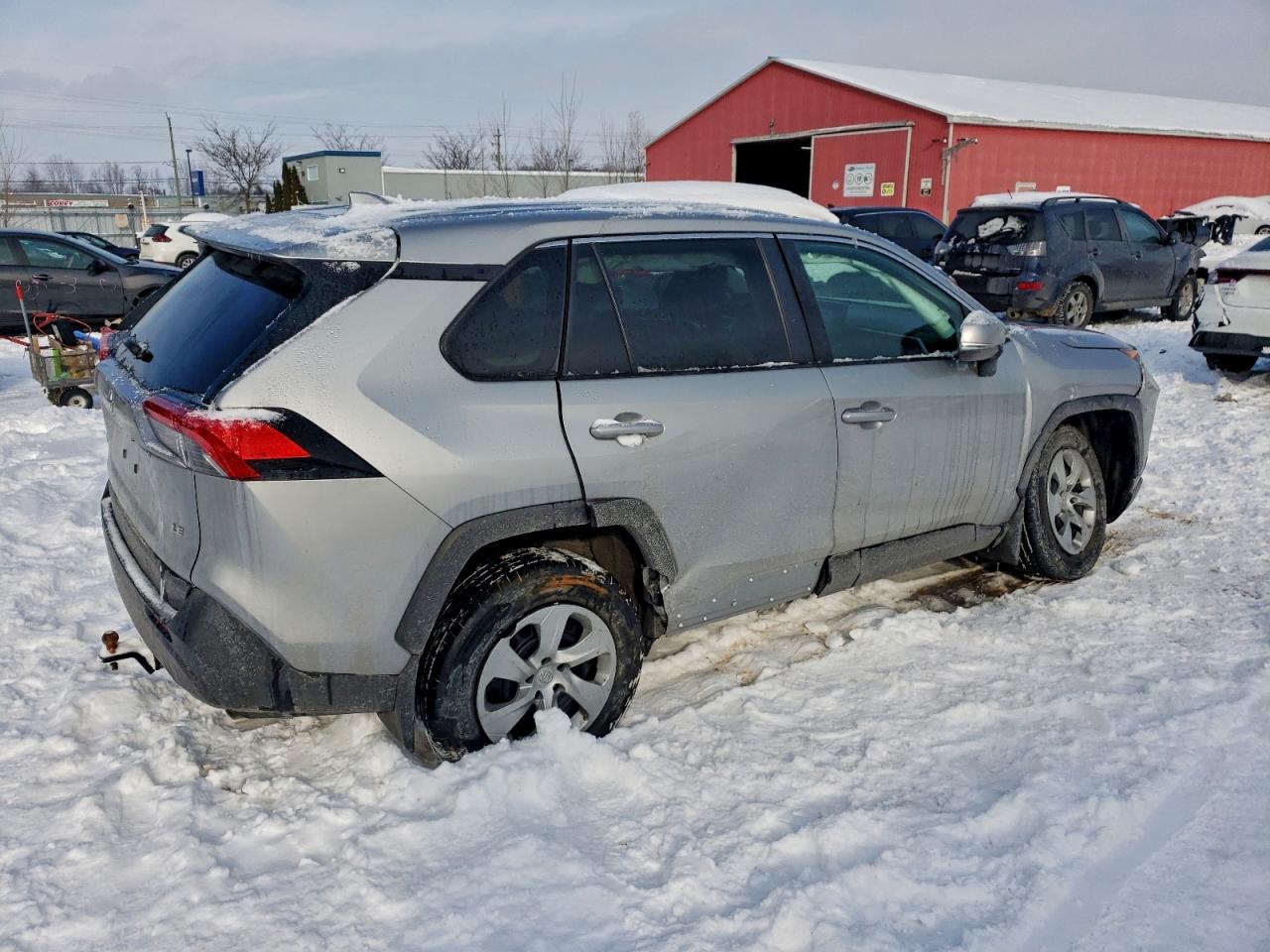 2022 TOYOTA RAV4 LE photo 3