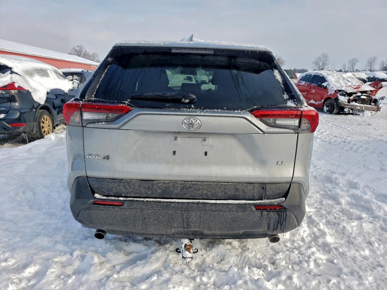 2022 TOYOTA RAV4 LE photo 6