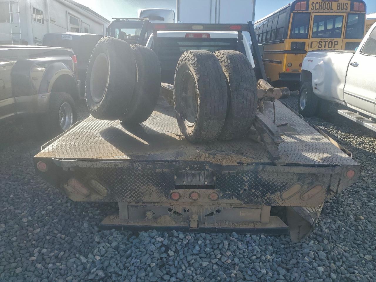 2022 RAM 3500 TRUCK CAB AND CHASSIS photo 6